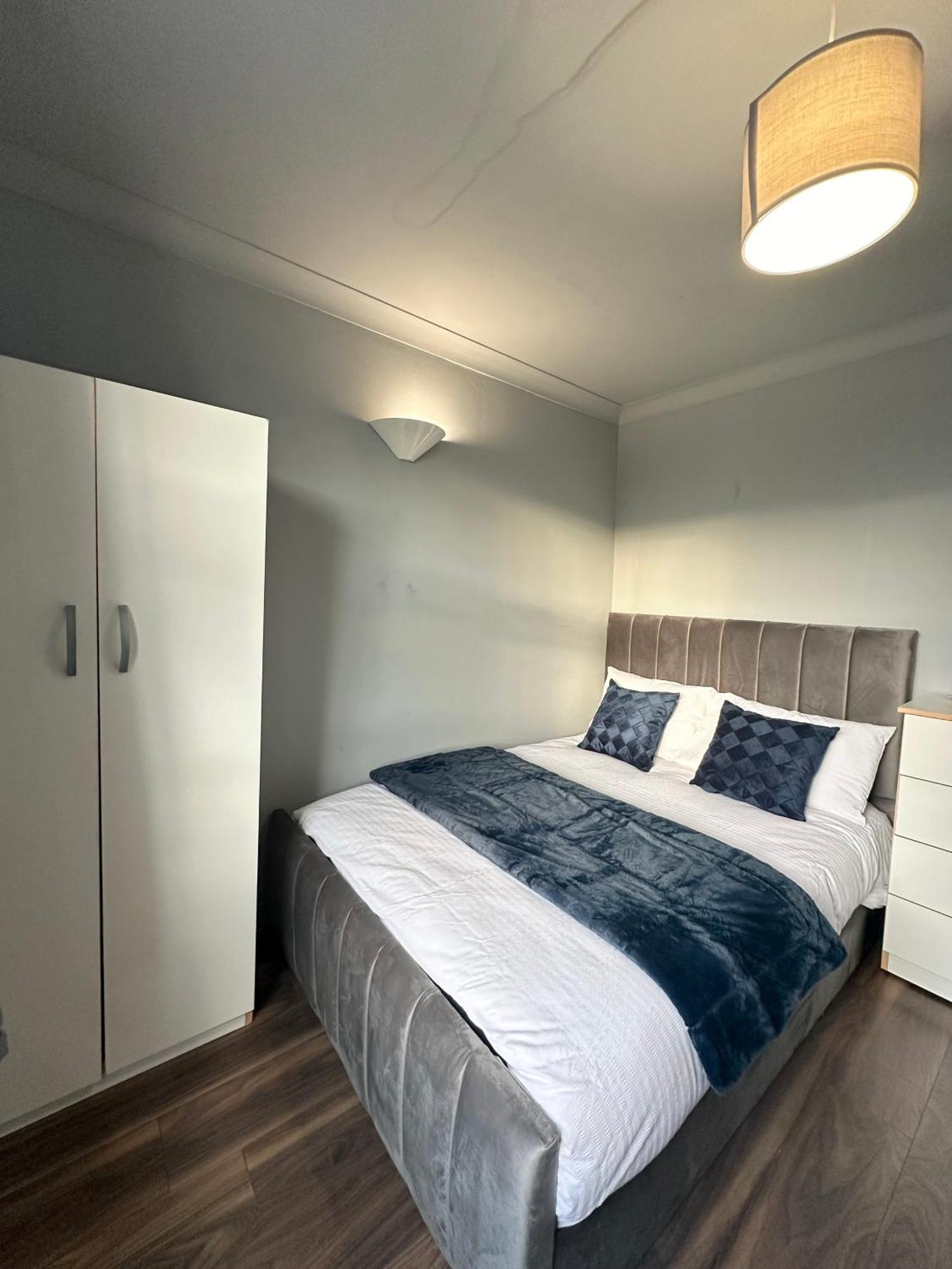 Luxury Room In A 4 Bedroom Flat! 4 Minutes Walk To Kingscross, St Pancras ลอนดอน ภายนอก รูปภาพ