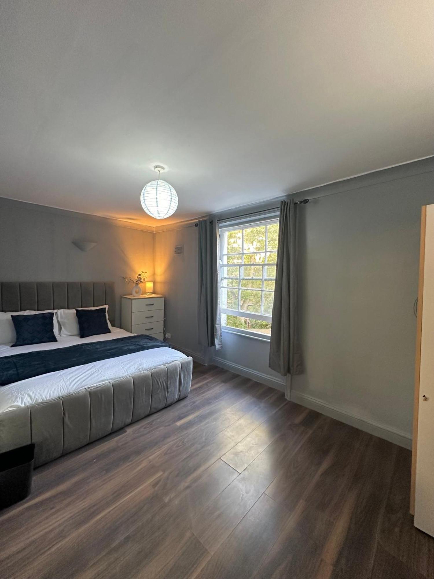 Luxury Room In A 4 Bedroom Flat! 4 Minutes Walk To Kingscross, St Pancras ลอนดอน ภายนอก รูปภาพ