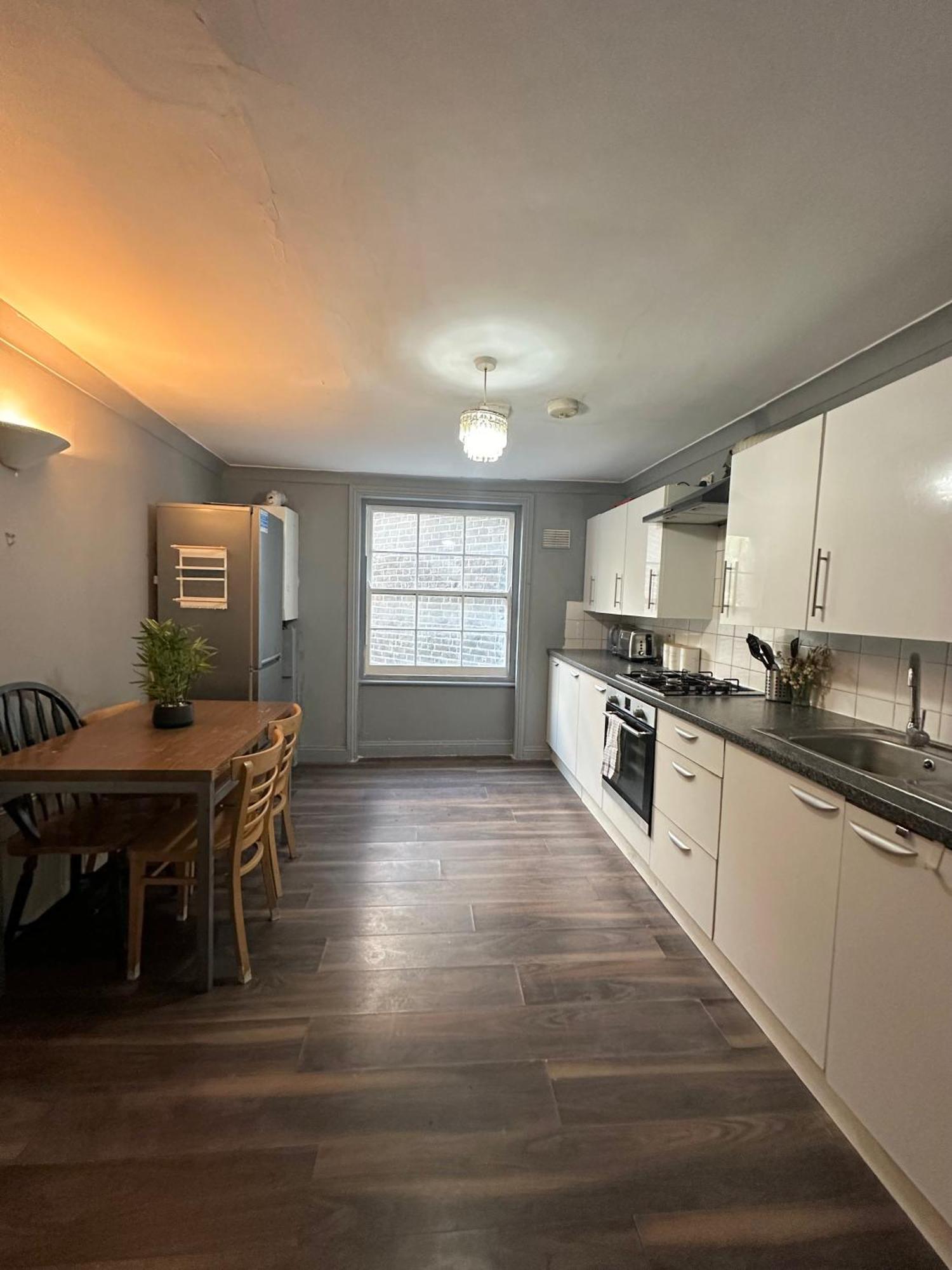 Luxury Room In A 4 Bedroom Flat! 4 Minutes Walk To Kingscross, St Pancras ลอนดอน ภายนอก รูปภาพ