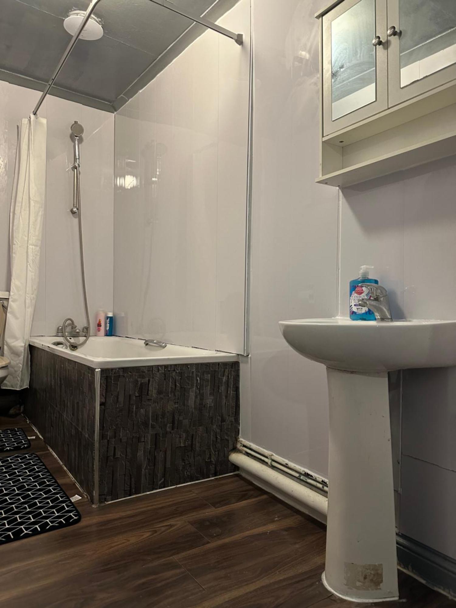 Luxury Room In A 4 Bedroom Flat! 4 Minutes Walk To Kingscross, St Pancras ลอนดอน ภายนอก รูปภาพ