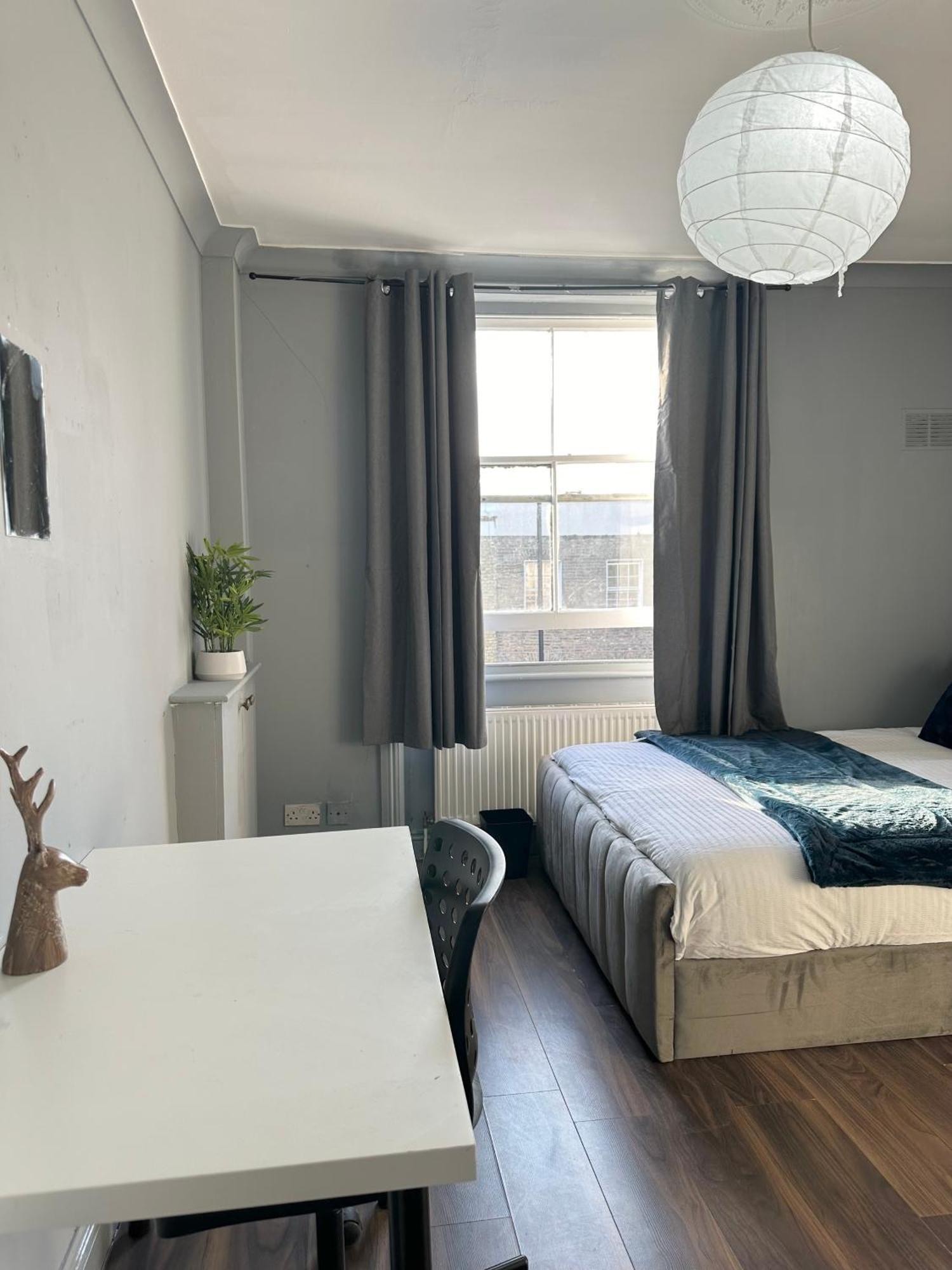 Luxury Room In A 4 Bedroom Flat! 4 Minutes Walk To Kingscross, St Pancras ลอนดอน ภายนอก รูปภาพ