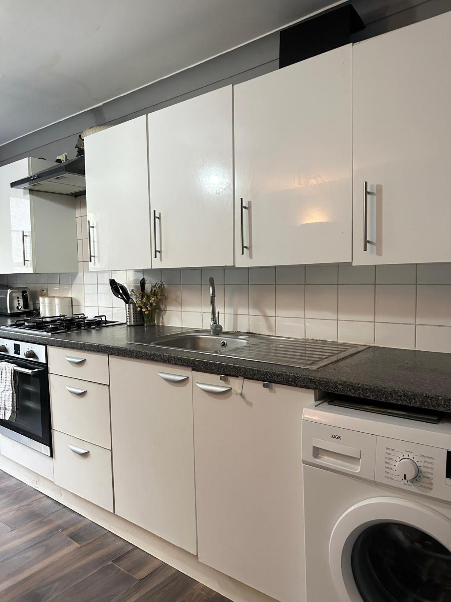 Luxury Room In A 4 Bedroom Flat! 4 Minutes Walk To Kingscross, St Pancras ลอนดอน ภายนอก รูปภาพ