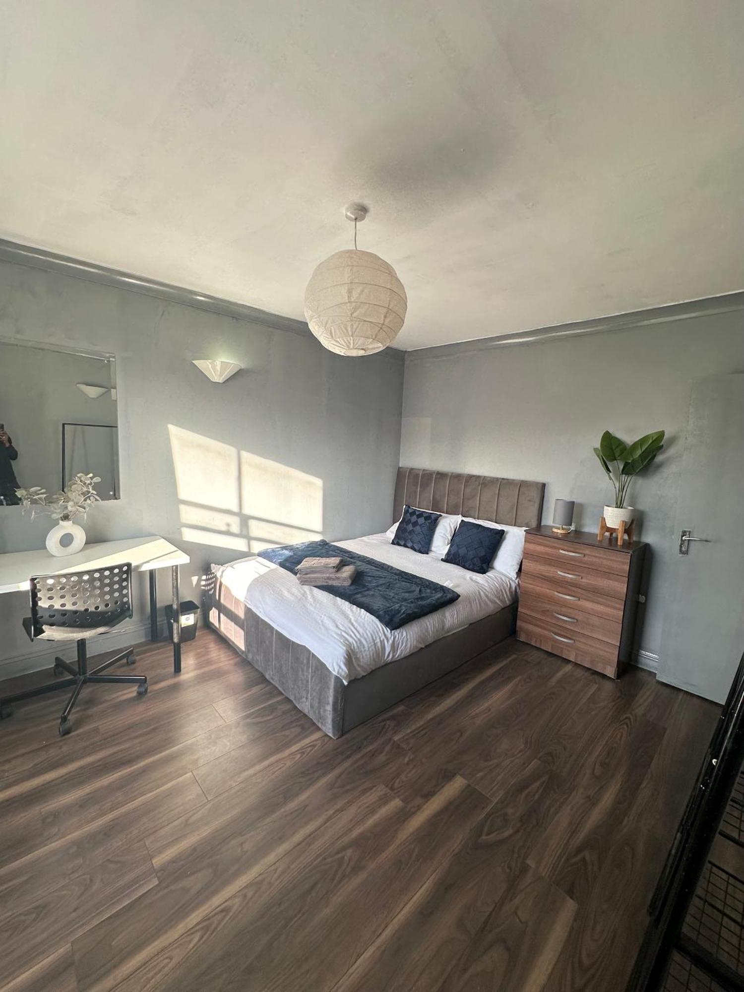 Luxury Room In A 4 Bedroom Flat! 4 Minutes Walk To Kingscross, St Pancras ลอนดอน ภายนอก รูปภาพ