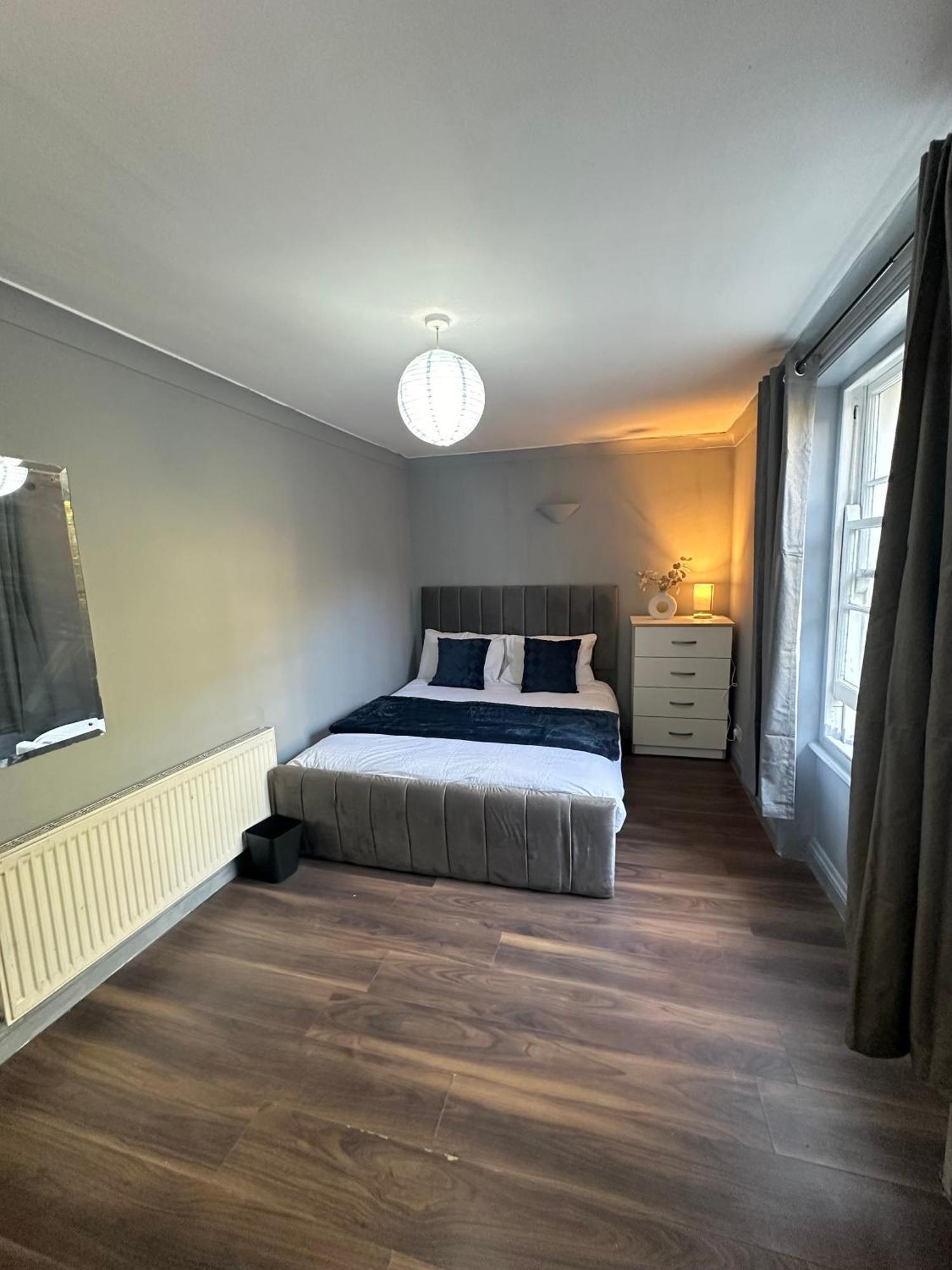 Luxury Room In A 4 Bedroom Flat! 4 Minutes Walk To Kingscross, St Pancras ลอนดอน ภายนอก รูปภาพ