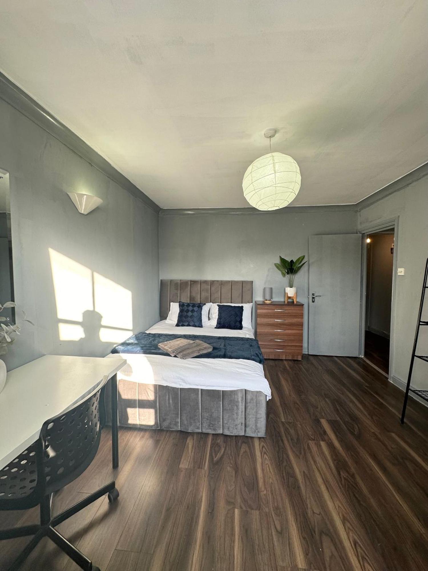 Luxury Room In A 4 Bedroom Flat! 4 Minutes Walk To Kingscross, St Pancras ลอนดอน ภายนอก รูปภาพ