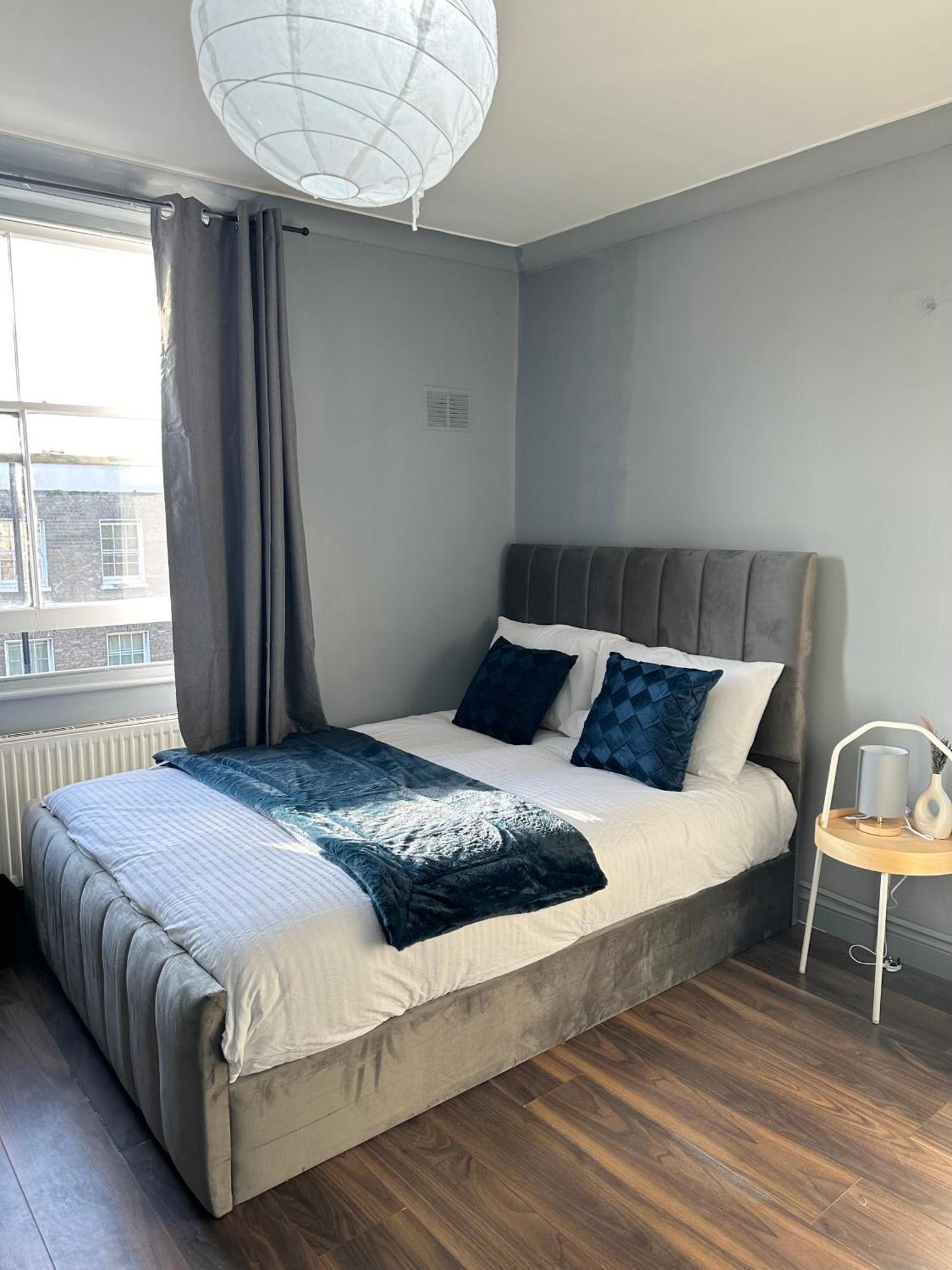 Luxury Room In A 4 Bedroom Flat! 4 Minutes Walk To Kingscross, St Pancras ลอนดอน ภายนอก รูปภาพ