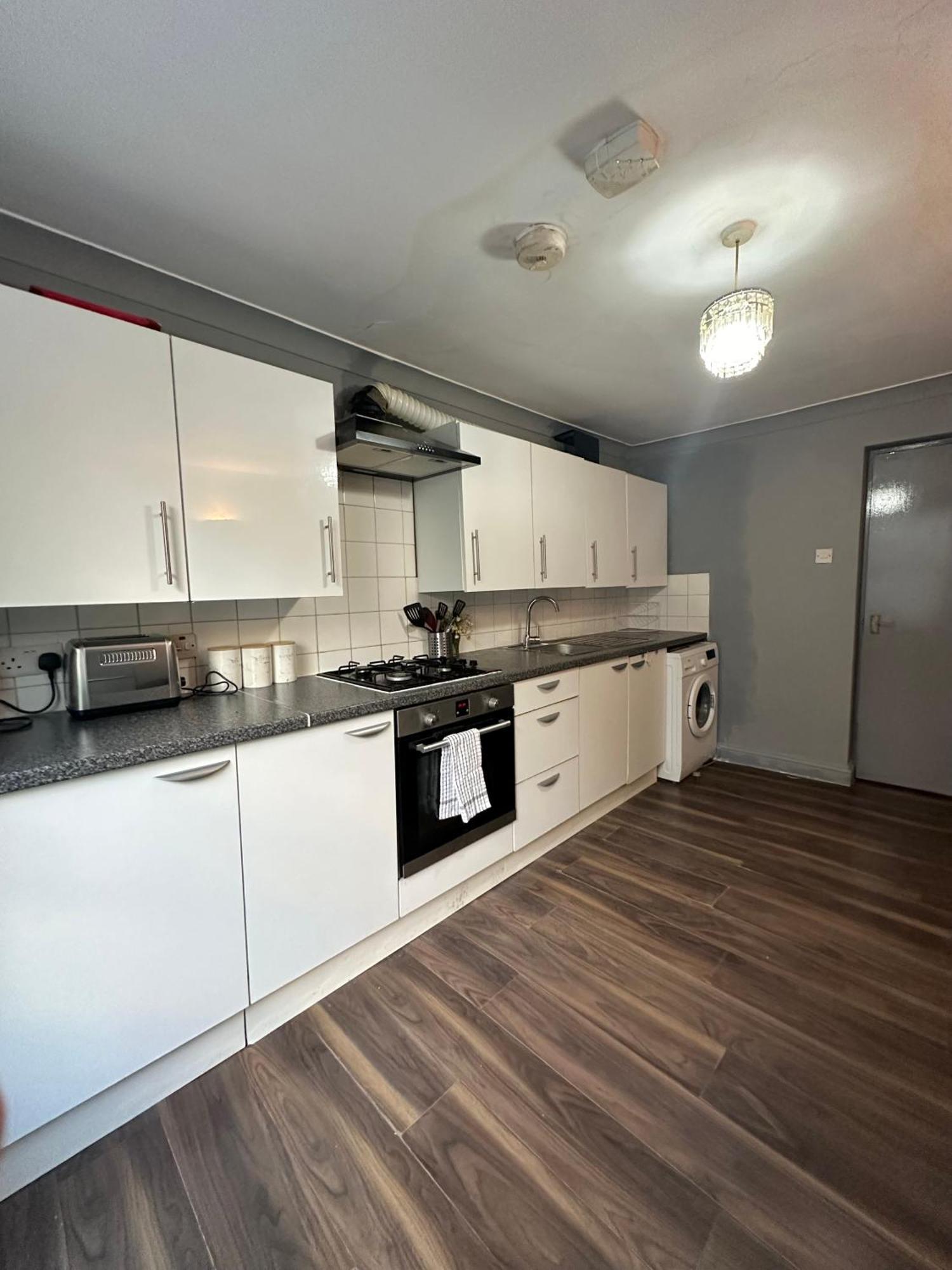 Luxury Room In A 4 Bedroom Flat! 4 Minutes Walk To Kingscross, St Pancras ลอนดอน ภายนอก รูปภาพ